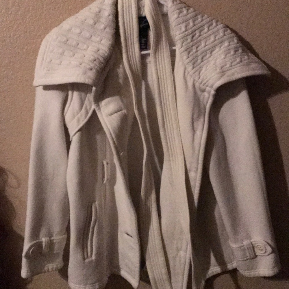White Trenchcoat / Overcoat || Sebby Collection